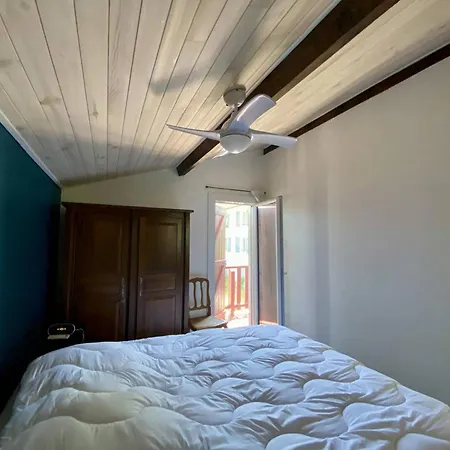 Maison Mitoyenne Proche Centre, 3 Pieces, 4 Couchages, Parking, Wi-fi Сasa de vacaciones Cambo-les-Bains