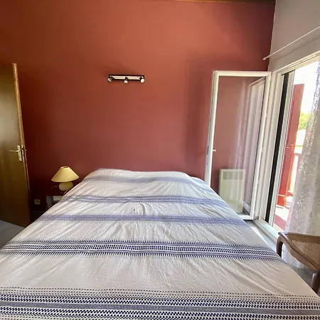 Maison Mitoyenne Proche Centre, 3 Pieces, 4 Couchages, Parking, Wi-fi Сasa de vacaciones